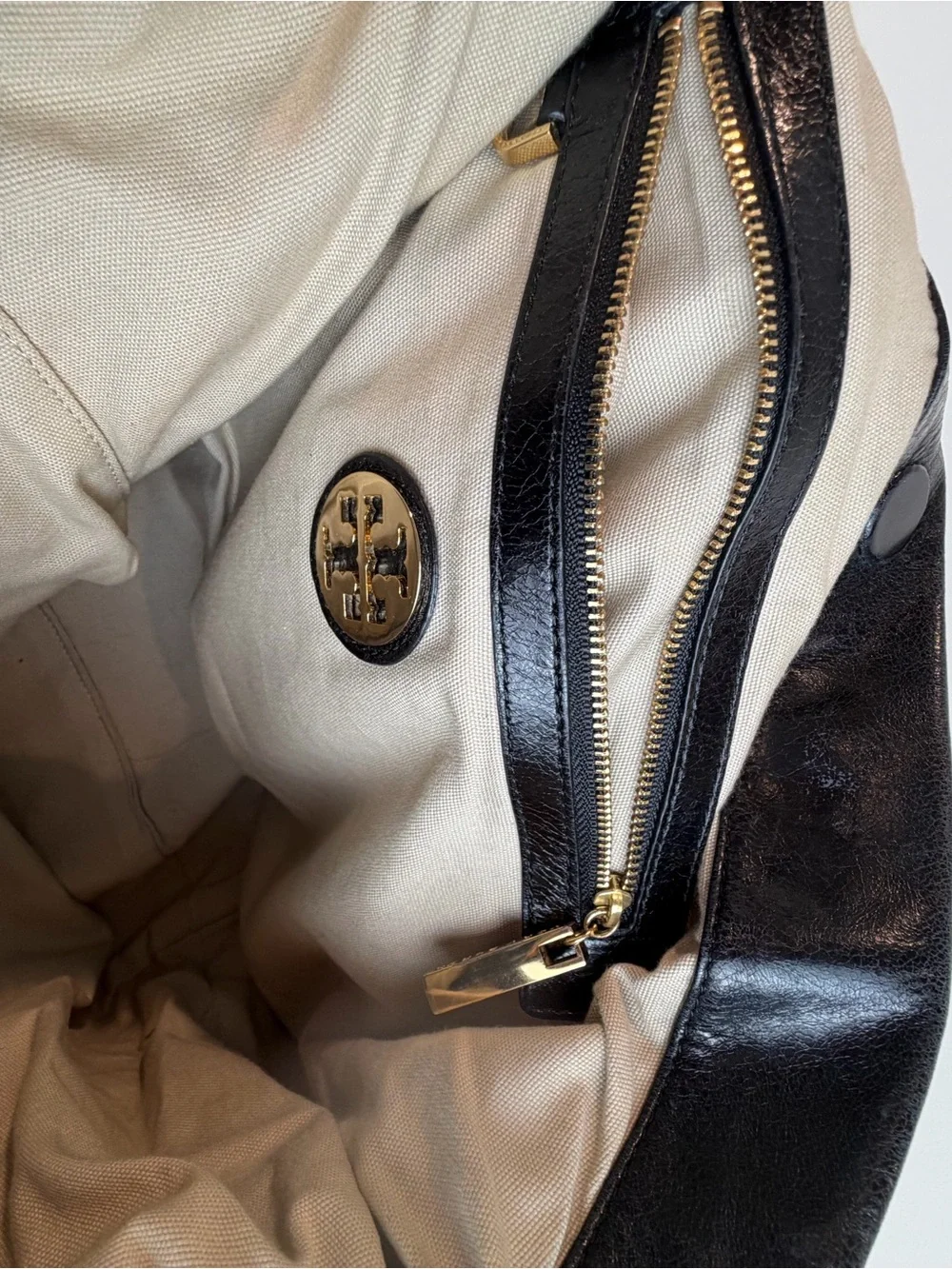 Tory Burch Black Leather Shoulder Bag with Gold Logo